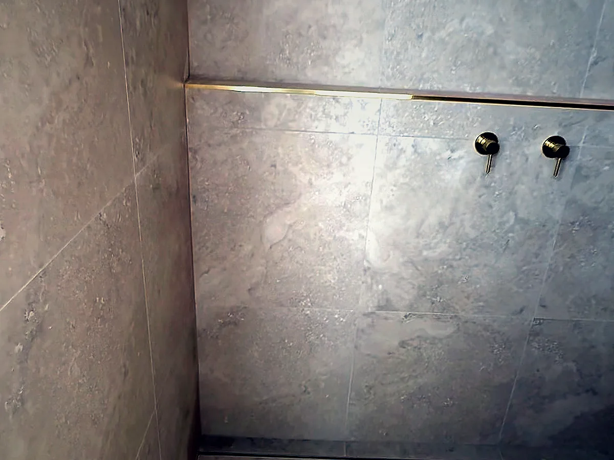 SR Joint Sealer – wet area sealing – brass niche – Brisbane & South East Queensland